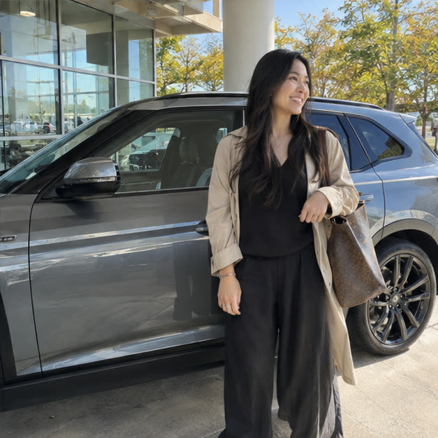 Aston Martin DBX pictured for Mei's vehicle situation